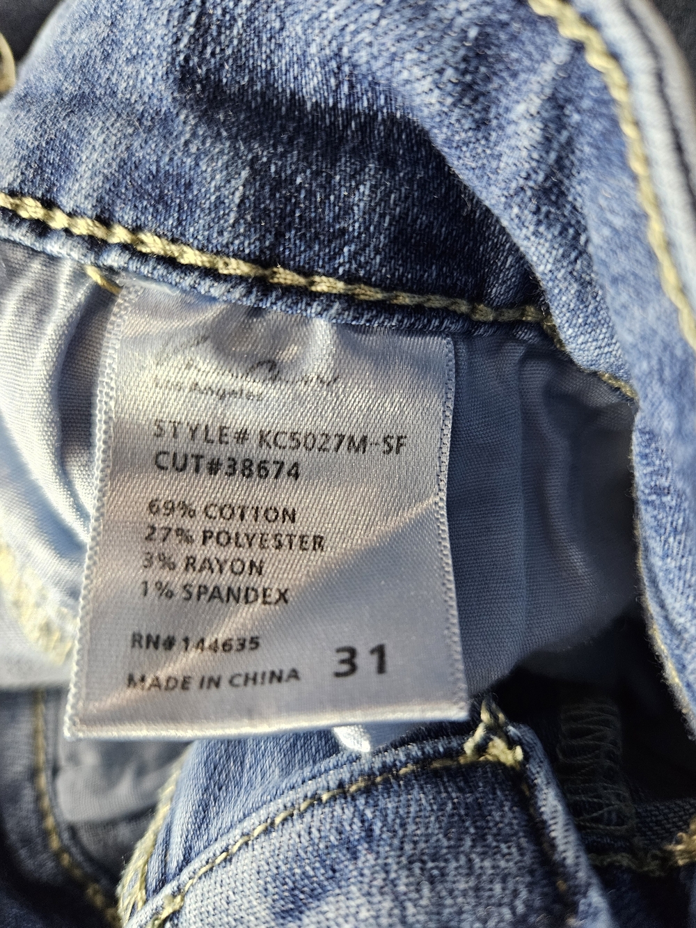 KanCan, Kloe Low Rise Frayed Hem Roll Cuff Denim Short - Picture 8 of 8
